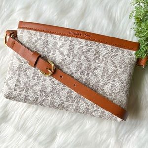 MICHAEL KORS White Fanny Pack Signature Logo Belt Wallet Waist Pouch Clutch Bag